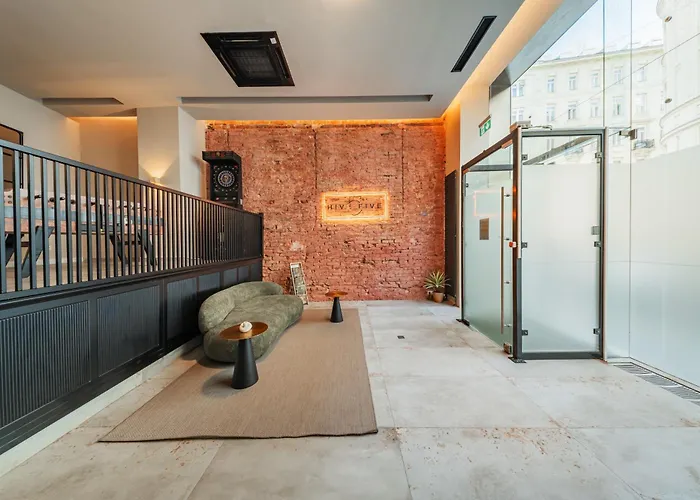 Hostel District One - Hideaway *